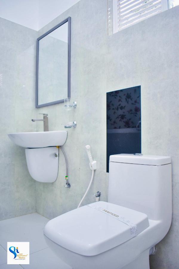 Hotel Summer Haven Полоннарува Экстерьер фото